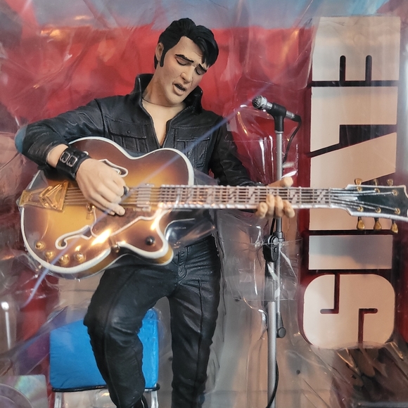 Elvis Collectors Figure - Picture 2 of 7